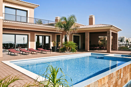 Casa com piscina em Lagos
